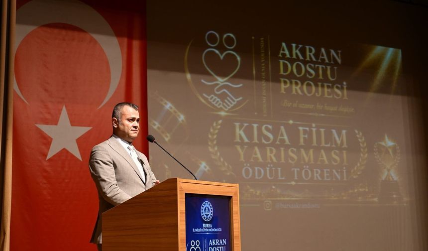 Bursa'da 'erdemli insan olma yolunda akran dostluğu' programı düzenlendi