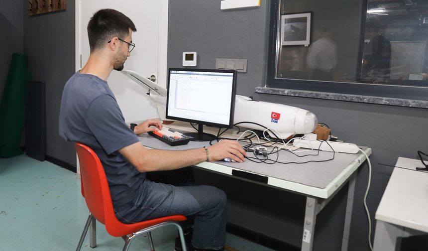 Bursalı öğrenciler uluslararası İHA yarışmasında dünya üçüncüsü oldu