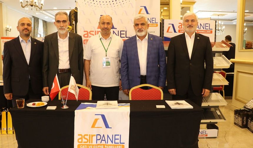HAKSİAD Genel Başkanı Turgut, sektör temsilcilerinin tanıtım stantlarını ziyaret etti