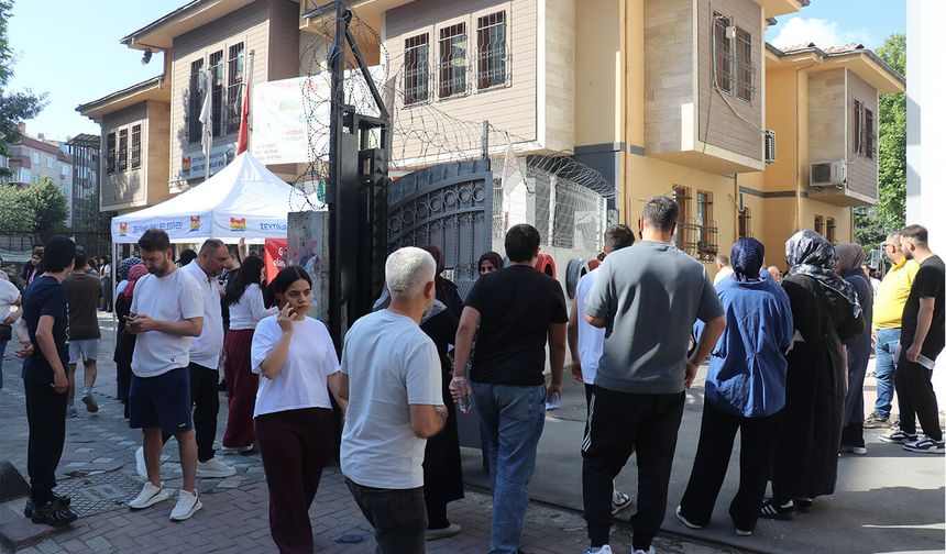 İstanbul'da 450 bin öğrenci için YKS heyecanı başladı