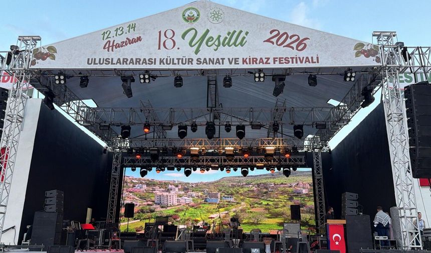 Yeşilli'de Kiraz Festivali, hizmet beklentileri ve tepkilere rağmen gerçekleştirildi