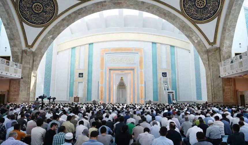 Cuma hutbesinde yaz Kur'an kursu çağrısı
