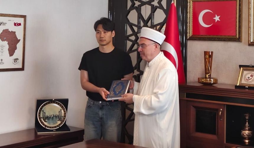 Güney Koreli Choi Seung Gon Mersin'de Müslüman oldu