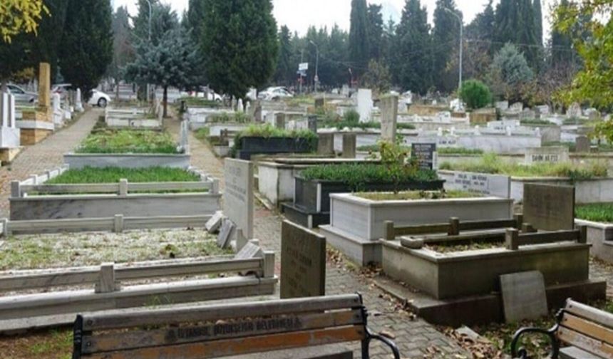 İstanbul'da mezar yeri krizi büyüyor