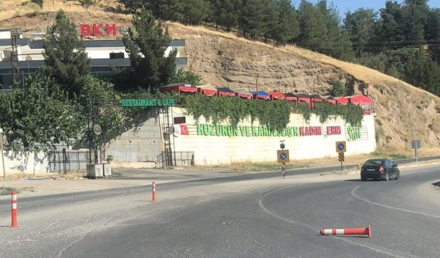 Kezer Köprüsü'nde kırılan dubalar trafik güvenliğini tehdit ediyor