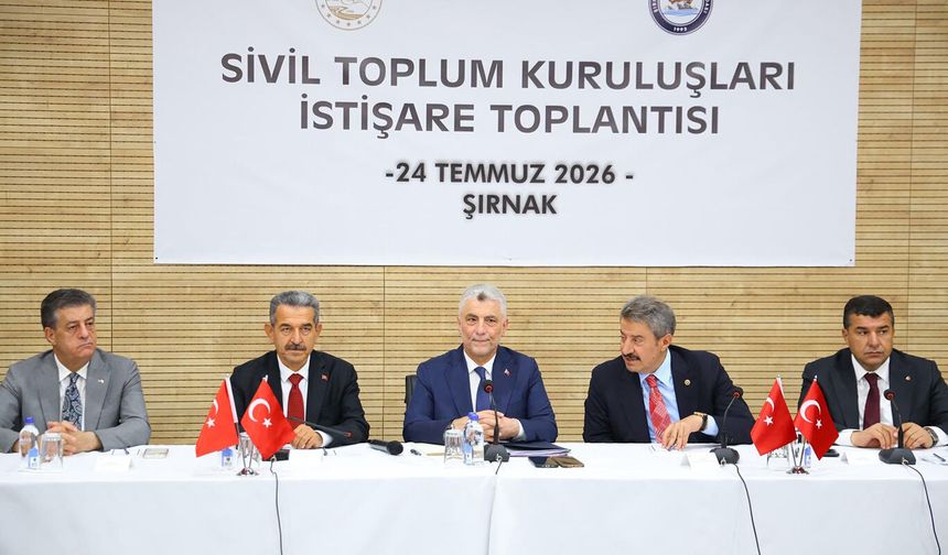 Ticaret Bakanı Bolat, Şırnak'ta STK temsilcileriyle buluştu