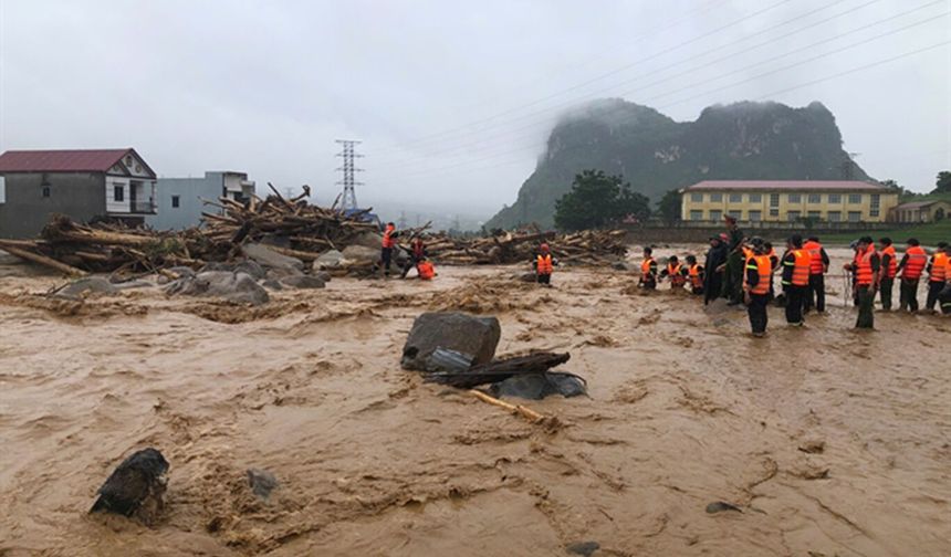 Vietnam'da sel felaketi: 4 ölü, 4 kayıp