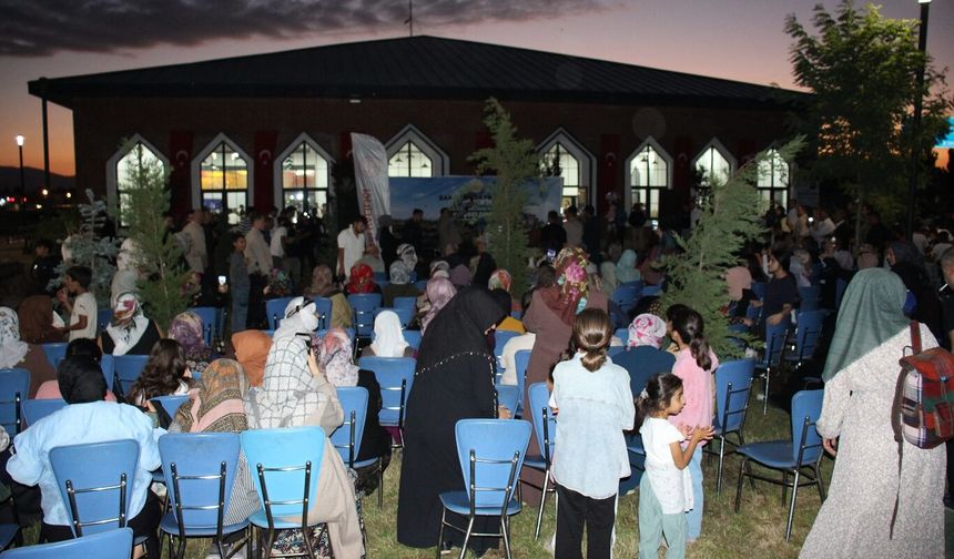 Ağrı'da Bakan Murat Kurum Millet Bahçesi ve Sultan Abdülhamid Han Camii törenle açıldı