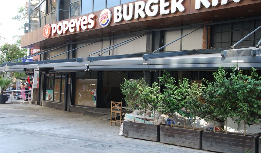Boykot duyarlılığı sonuç verdi: İzmir'de boykot edilen Burger King şubesi kapandı