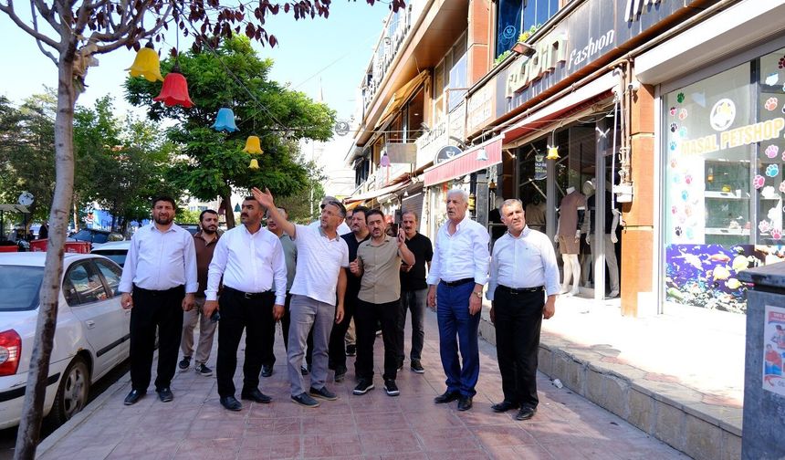 HÜDA PAR Van İl Başkanlığı, yıllardır mülkiyet sorunu yaşayan esnafla bir araya geldi