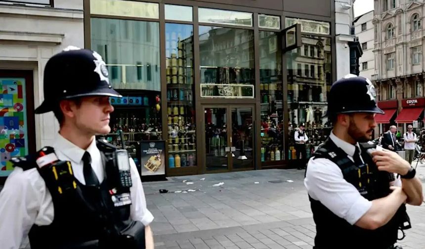 Londra'da Covent Garden yakınında bıçaklama