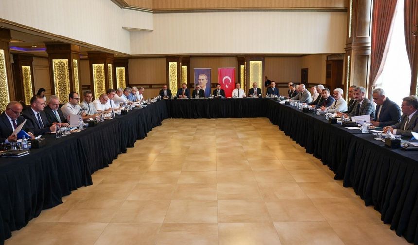 Mersin'de eğitim toplantısı