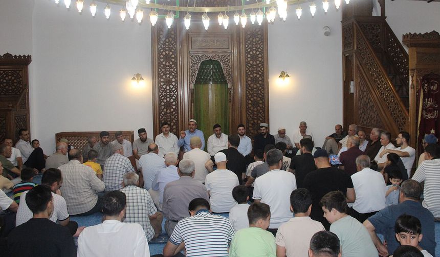 Mevlid Kandili Cizre'de dualarla idrak edildi