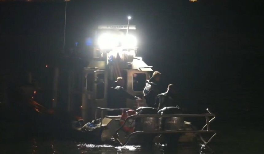 New York Limanı'nda bir tekne alabora oldu: 2 ölü