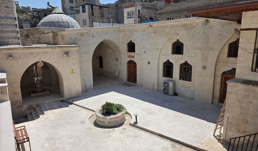 Şanlıurfa'da tarihî Mahmutpaşa Camii yeniden ibadete açılıyor