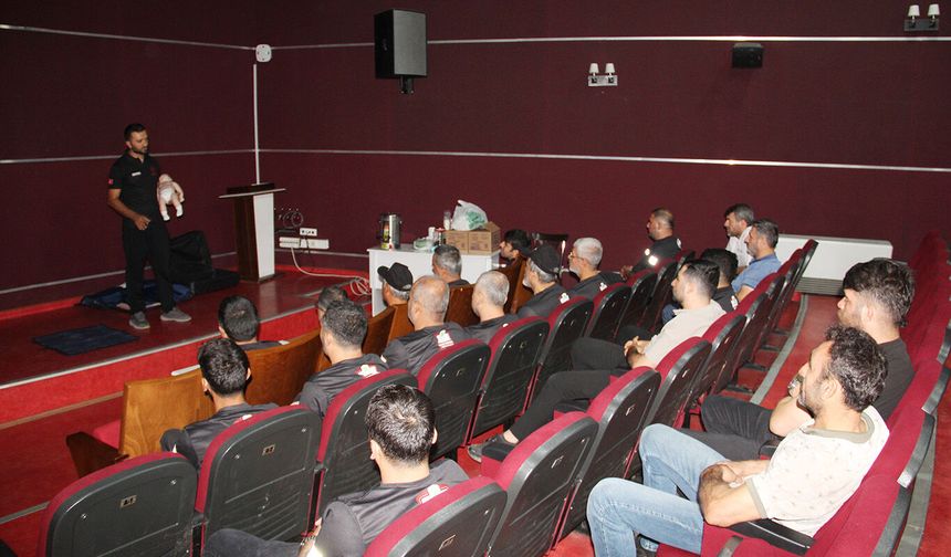 Umut Kervanı Arama Kurtarma ekibine 2 günlük ilk yardım eğitimi