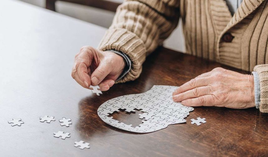 Demans vakalarının 2050'de 139 milyona ulaşması bekleniyor