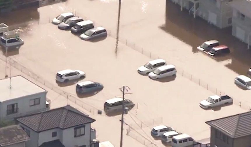 Japonya'da şiddetli yağışlar: 10 ölü 4 kayıp