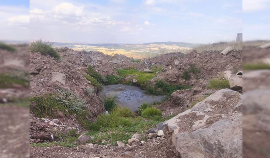 Şanlıurfa'da açık foseptik çukuru tehlikesi: 'Birilerinin canının yanmasını mı bekliyorsunuz?'