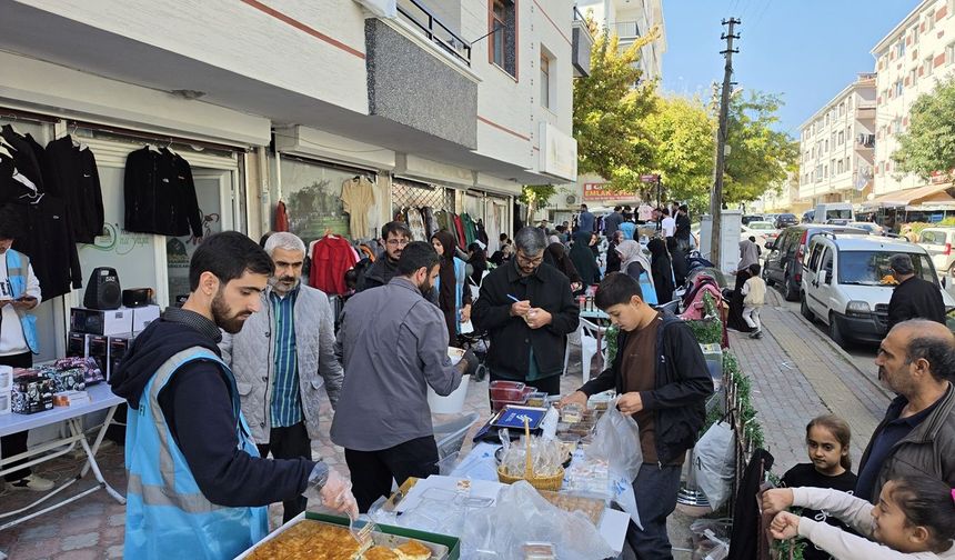 Ankara'da ihtiyaç sahipleri yararına kermes