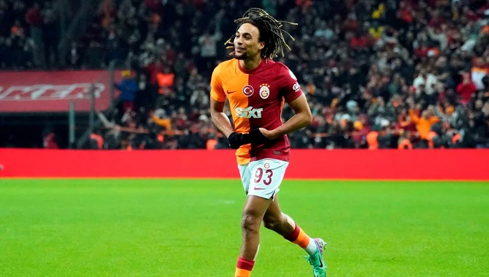 Galatasaraylı Sacha Boey, Bayern Münih'de: Rekor Kırdı!