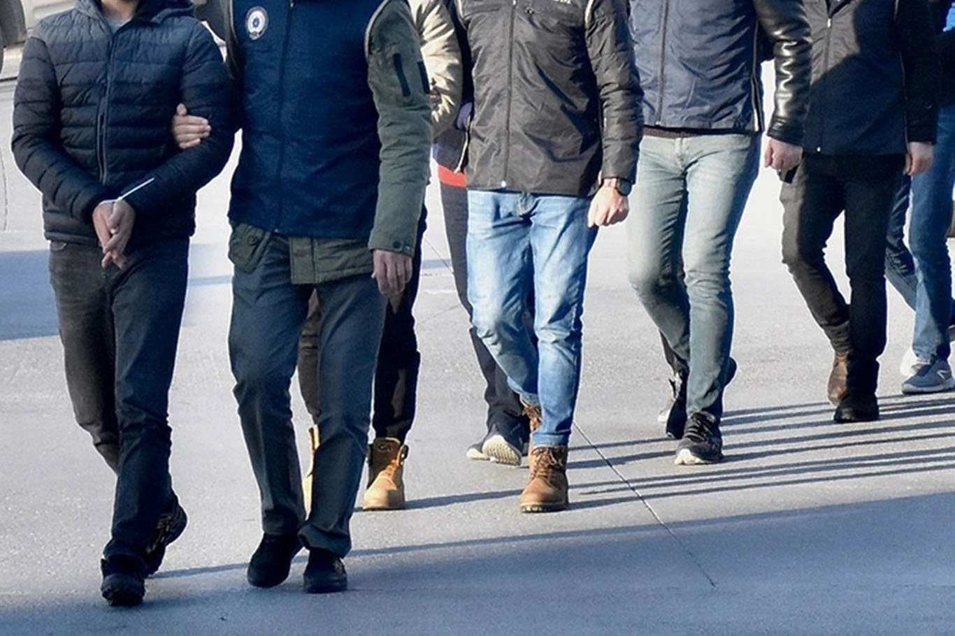 İzmir'de asayiş uygulaması: 136 tutuklama