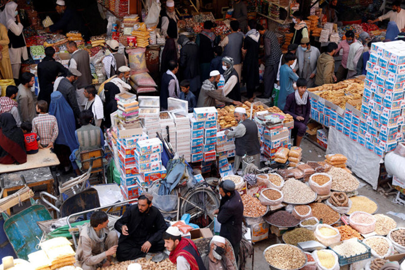 Ambargo gölgesinde istikrar: Afganistan İslam Emirliği ekonomide büyümeyi sürdürüyor