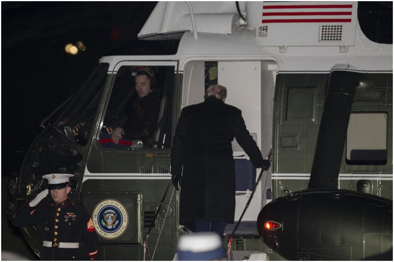 Trump’ın uçağı havada arızalandı, Washington’a geri döndü