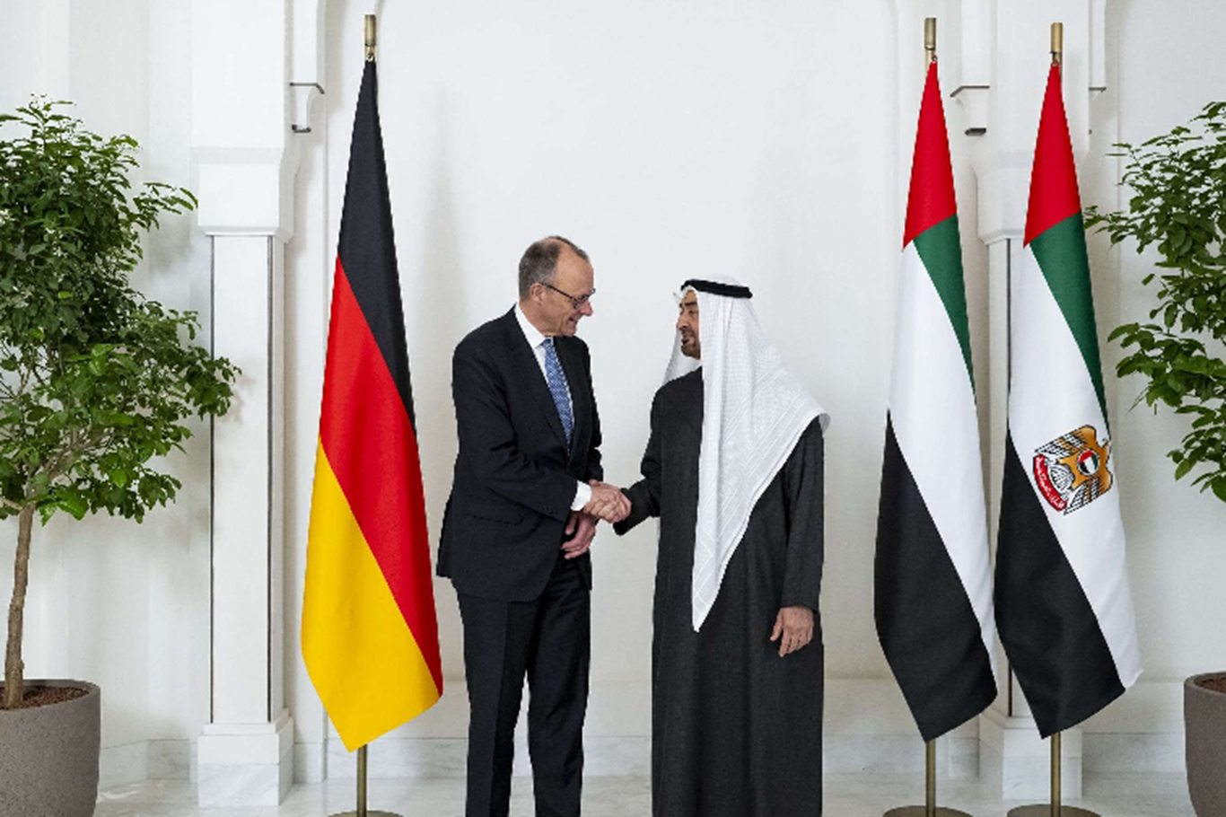 Almanya Başbakanı Merz ile BAE Devlet Başkanı Al Nahyan görüştü