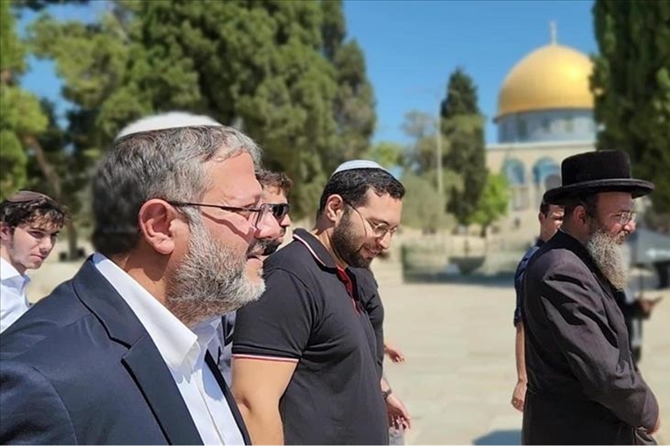 İşgal bakanı Ramazan ayının ilk Cuma günü Mescid-i Aksa avlusuna baskın düzenledi