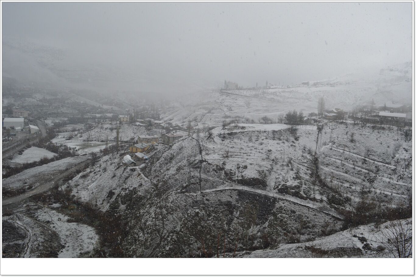 Pervari’de kar nedeniyle bazı köy yolları ulaşıma kapandı