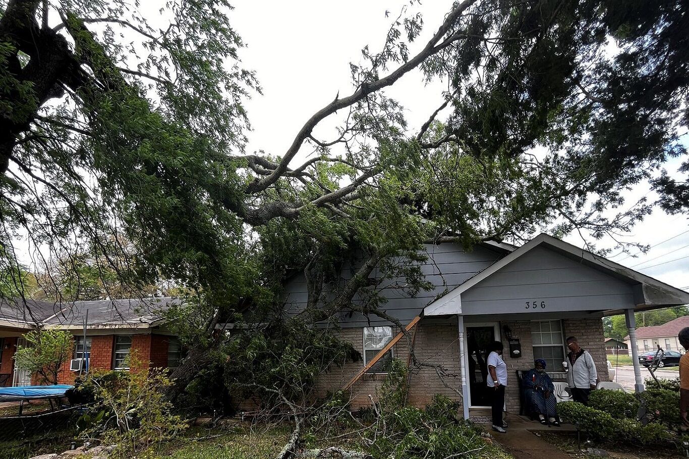 ABD'de şiddetli fırtına ve kasırgalar: Ölü sayısı 8'e çıktı
