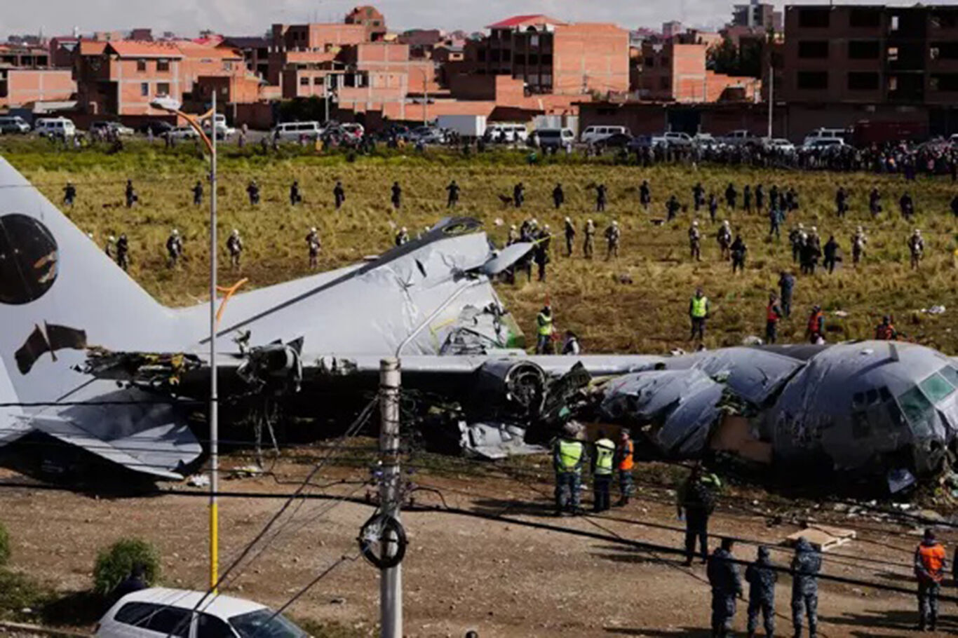 Bolivya'da düşen uçakta ölü sayısı 22'ye yükseldi