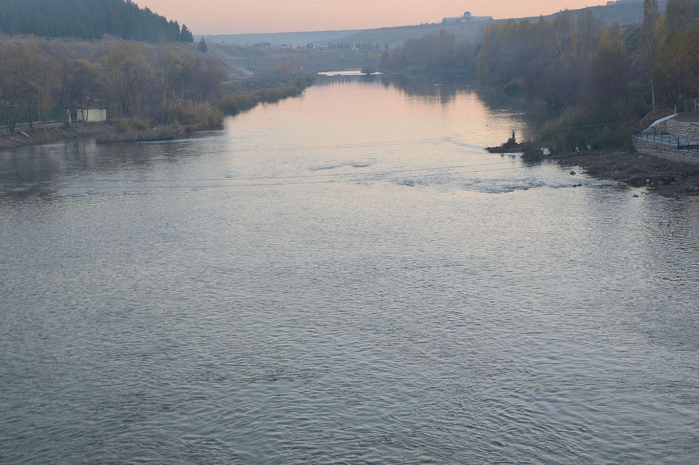 Diyarbakır barajlarında kontrollü su tahliyesi başlatıldı