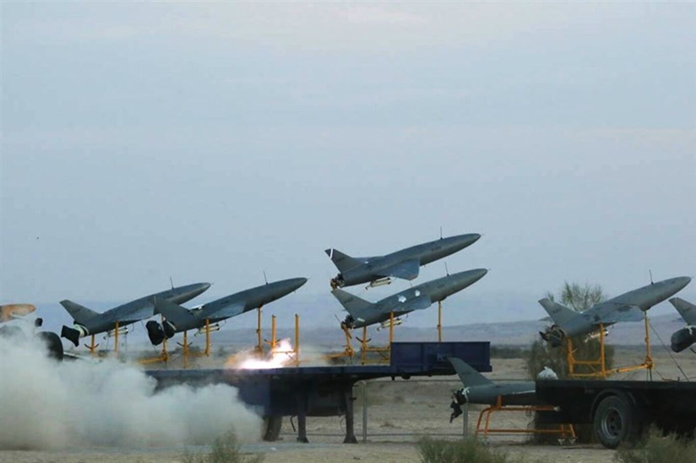 İran ordusu, işgal rejiminde yakıt ikmali yapan uçakların havalimanını hedef aldı