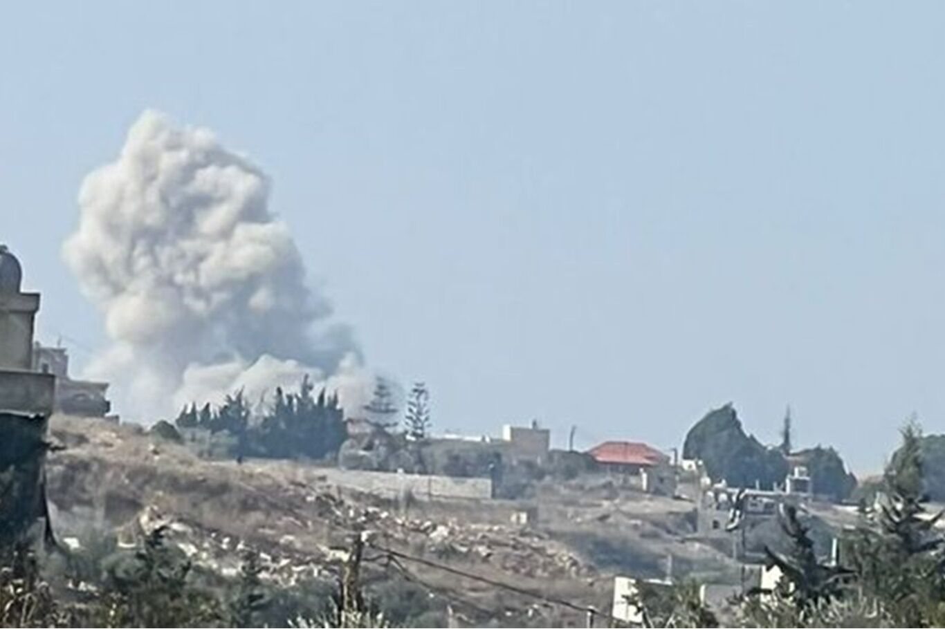 İşgalcilerden Lübnan'ın güneyine ve Beyrut'a saldırı: 9 şehit