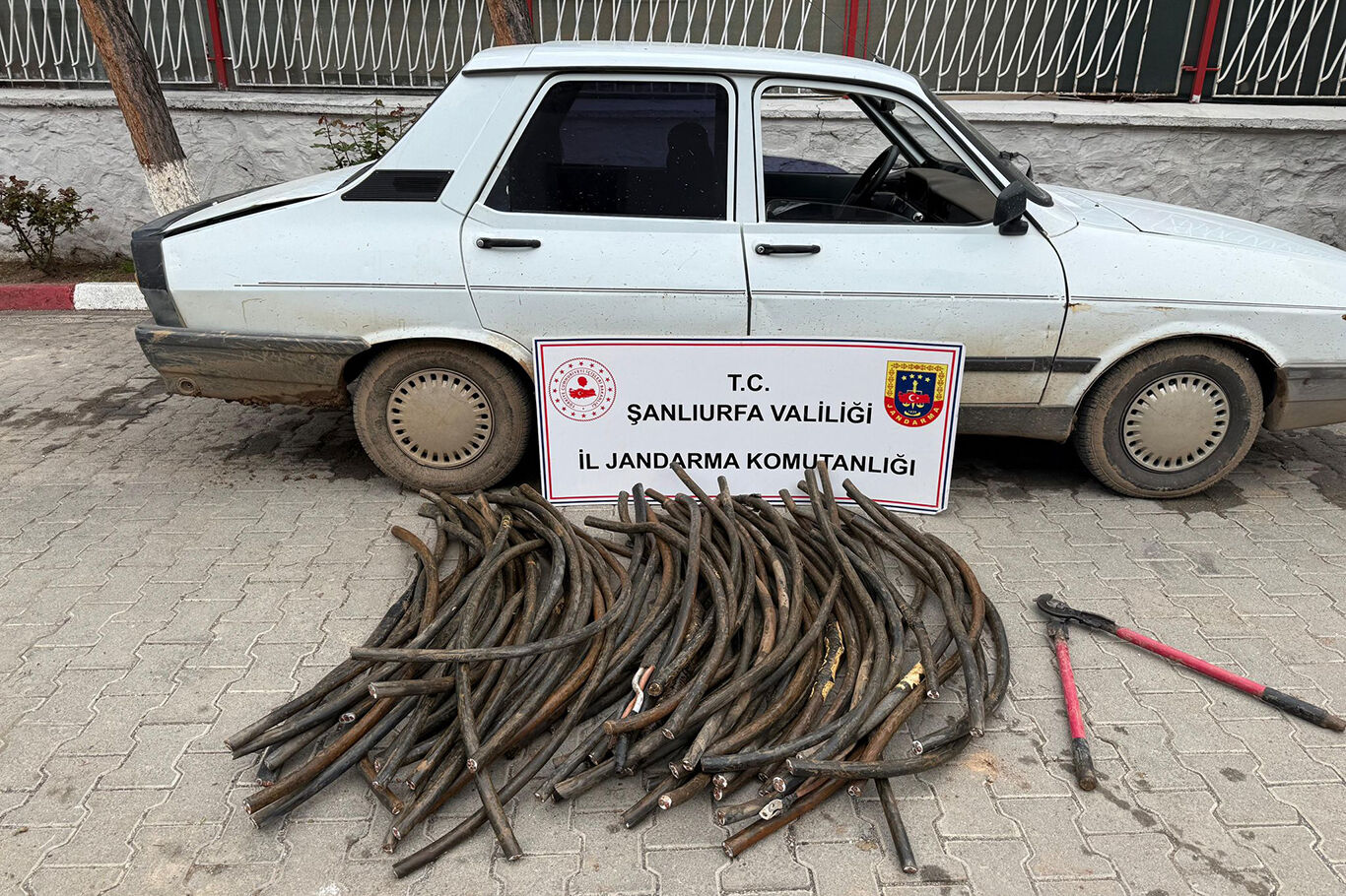 Şanlıurfa'da bakır kablo hırsızlığı: 1 gözaltı