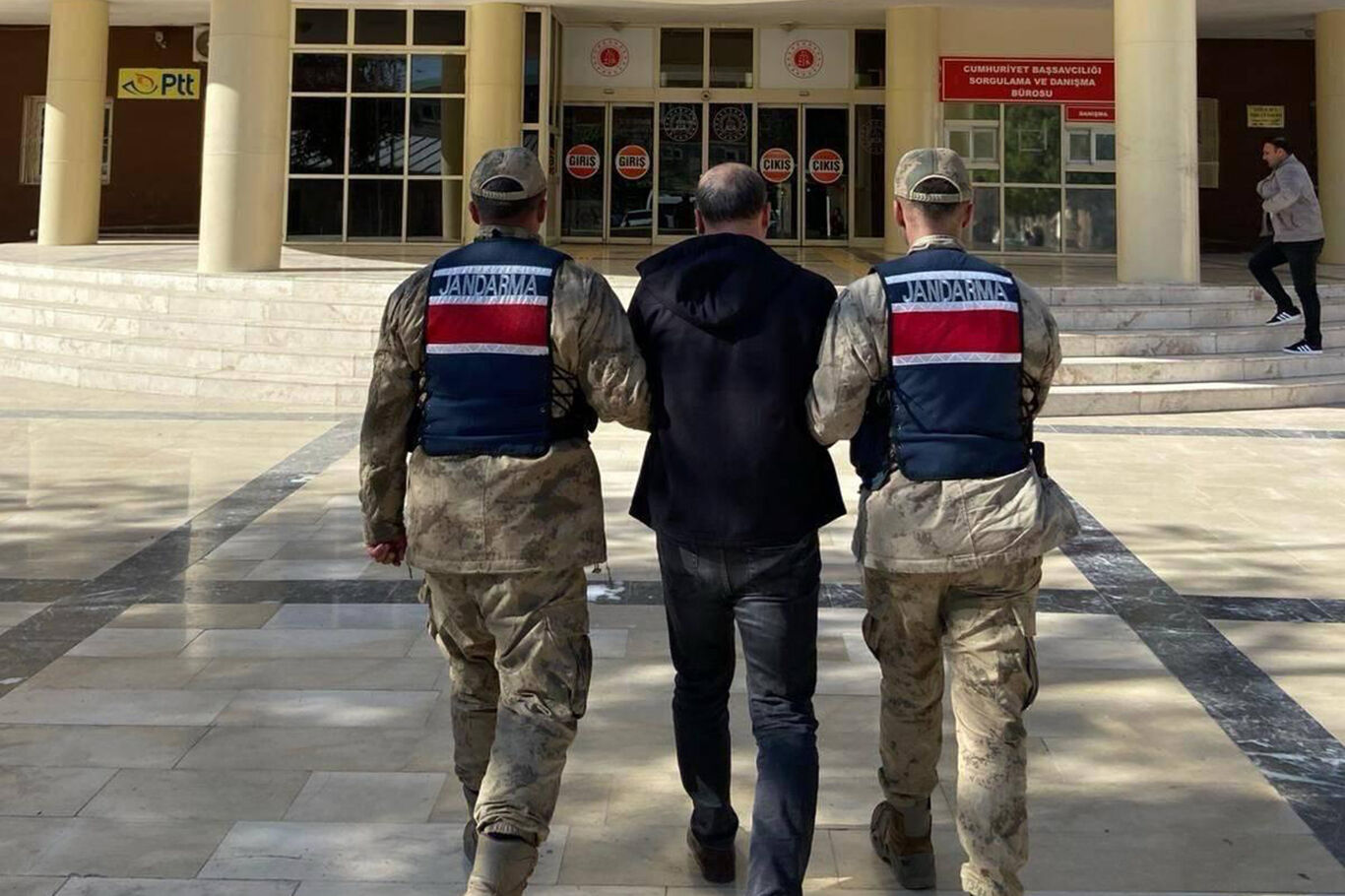 Şanlıurfa'da kesinleşmiş hapis cezası bulunan firari yakalandı
