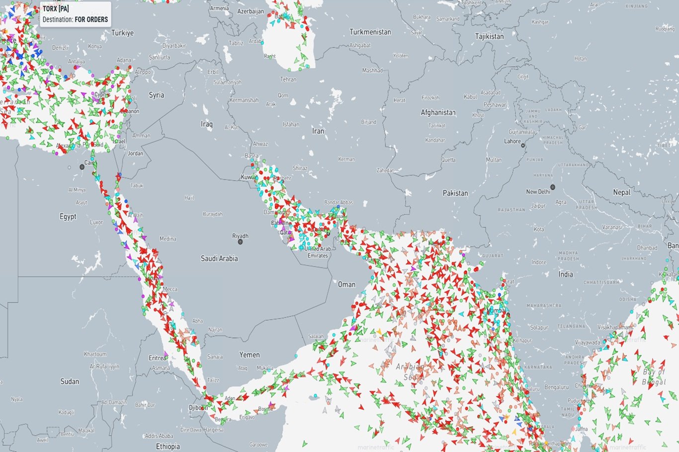 ABD'nin Hürmüz ablukası başladı: Trump'tan sert uyarı
