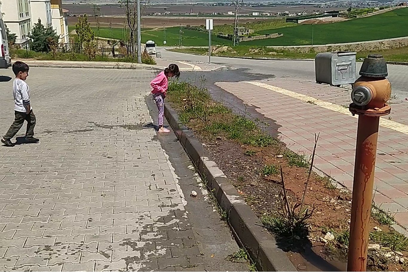 Ciğerlo TOKİ sakinlerinden BASKİ'ye tepki: Bir yıldan fazladır onarılmayan su patlakları var