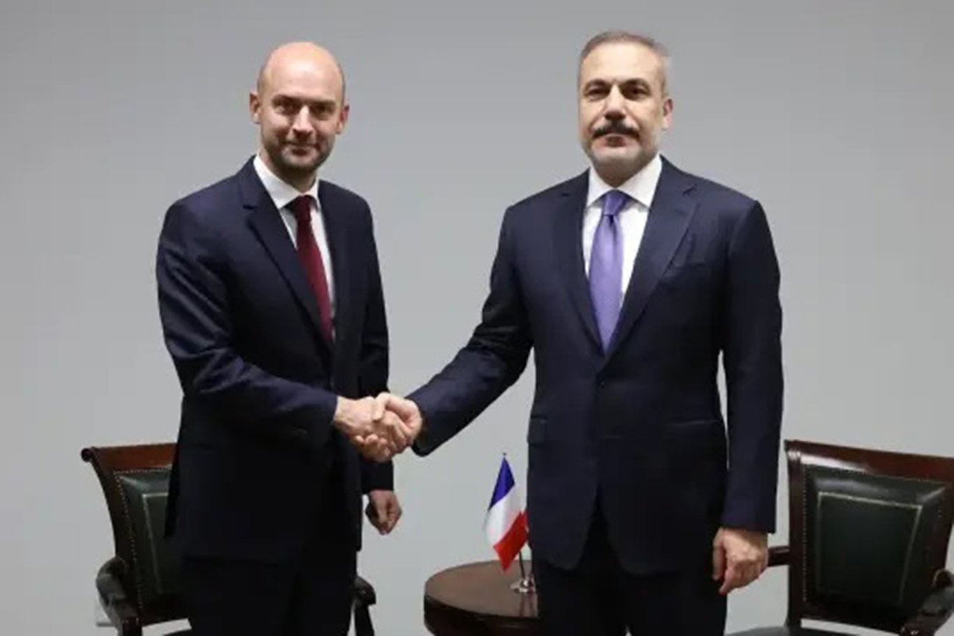 Dışişleri Bakanı Fidan, Fransız mevkidaşı Barrot ile görüştü