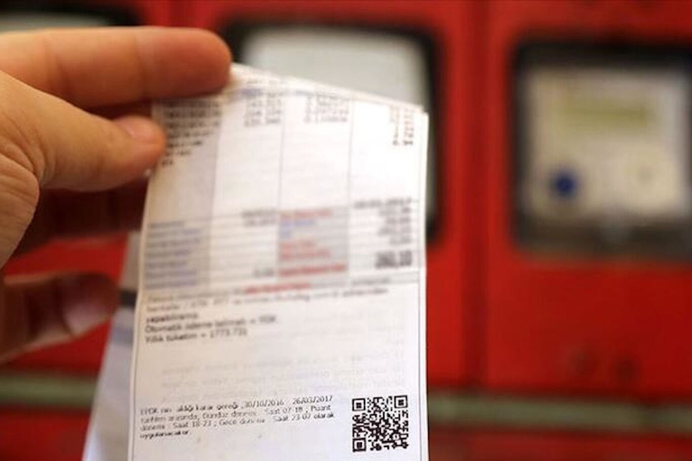 Elektrik ve doğal gaza yüzde 25 zam 