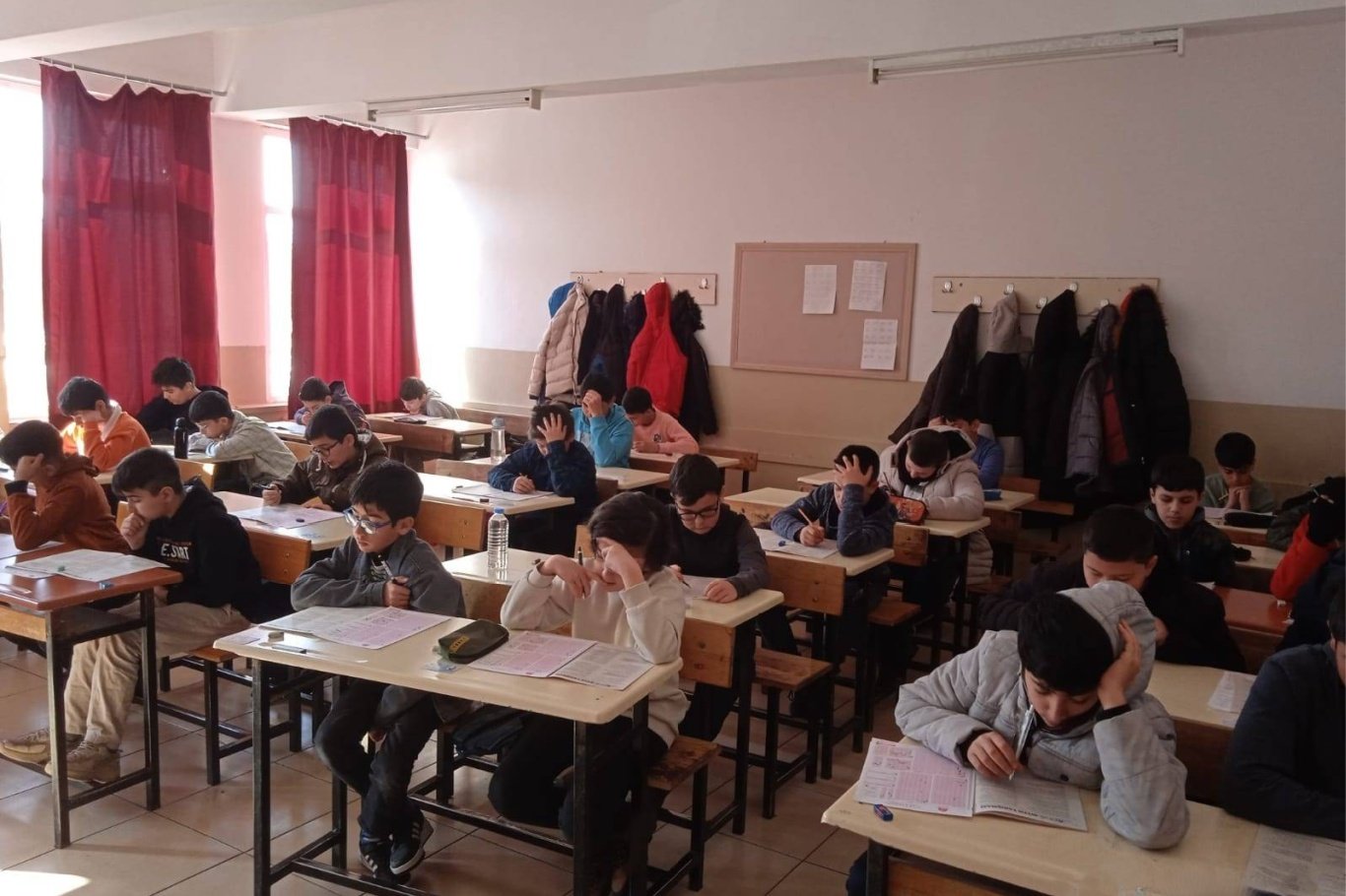 Erzincan'da Siyer Yarışması'nda dereceye giren öğrencilere ödülleri verildi