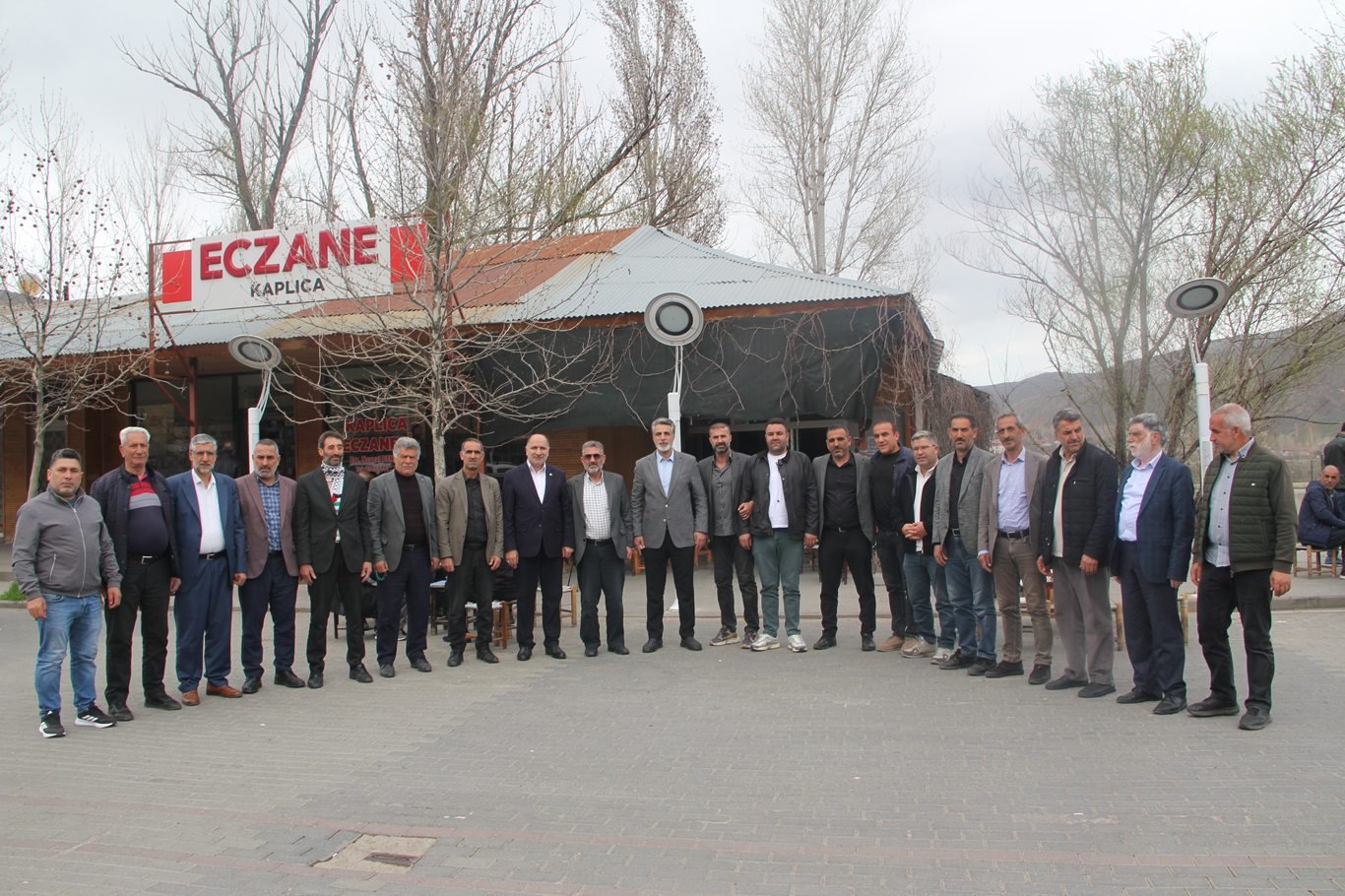 HÜDA PAR heyeti Ilıcalar'da muhtarlarla bir araya geldi