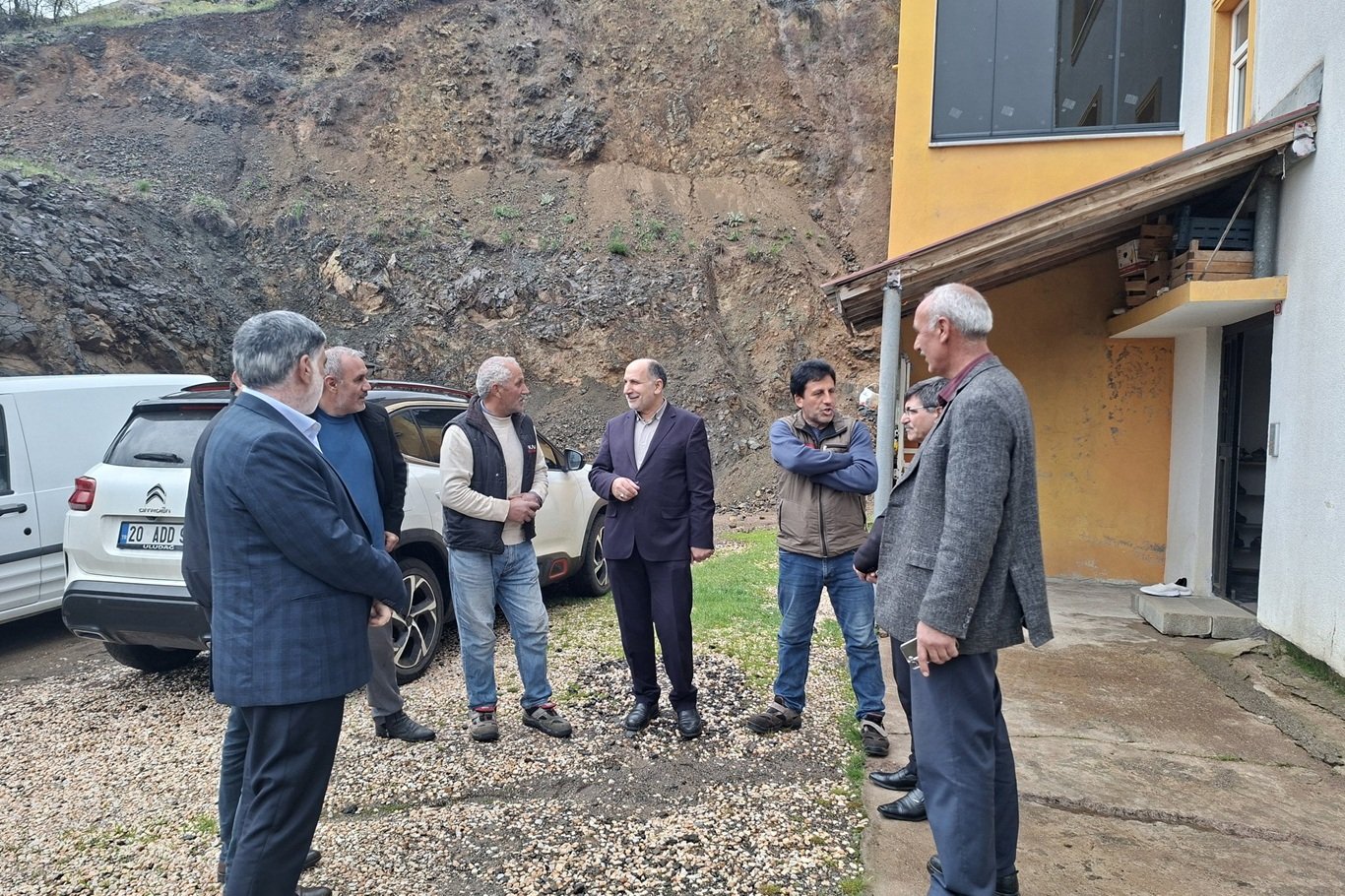 HÜDA PAR'dan doğal gaz mağduru vatandaşlara ziyaret