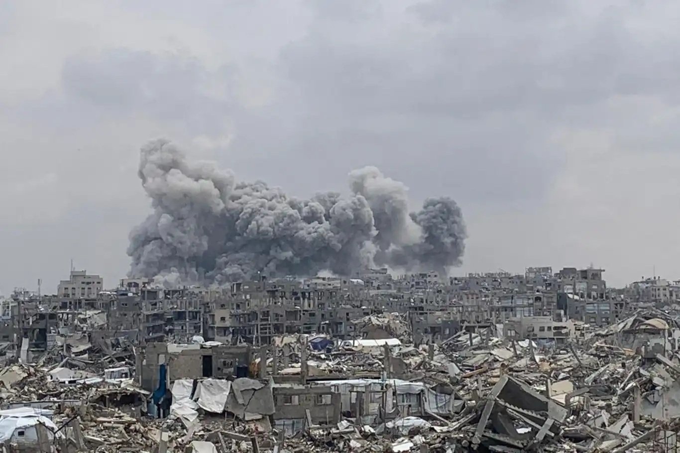 işgalci rejimin Beyt Lahiya'ya düzenlediği saldırıda iki kardeş şehit oldu