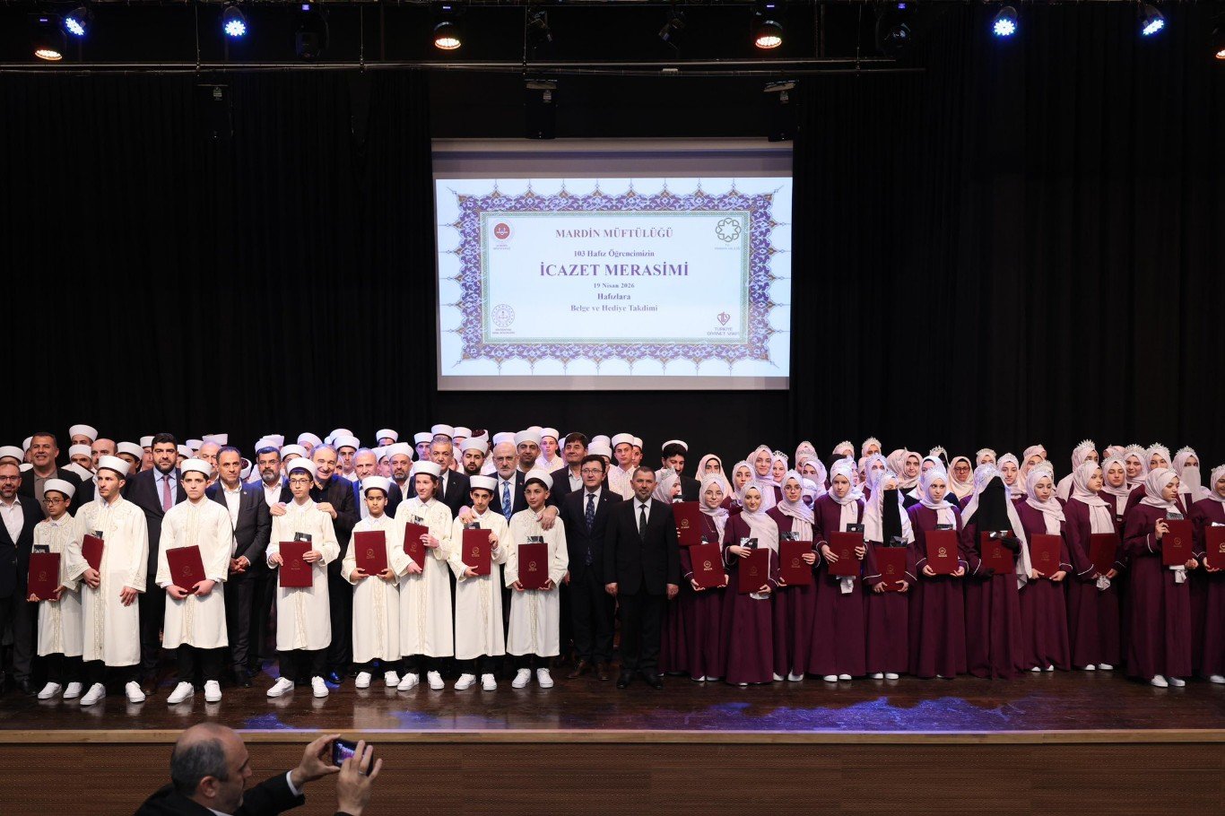 Mardin'de 103 hafız için icazet merasimi düzenlendi