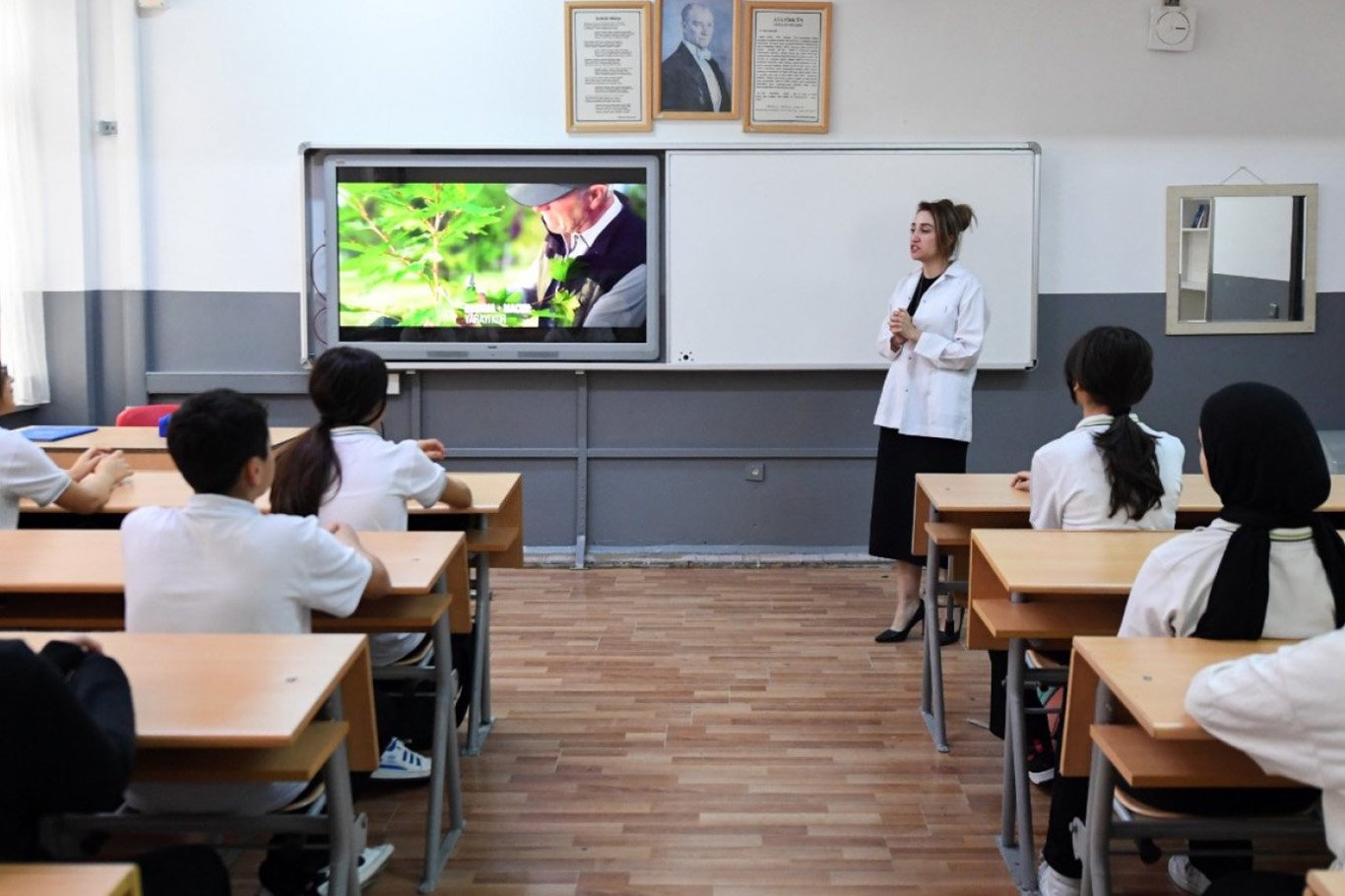 Öğretmenlerin il içi yer değiştirme takvimi açıklandı