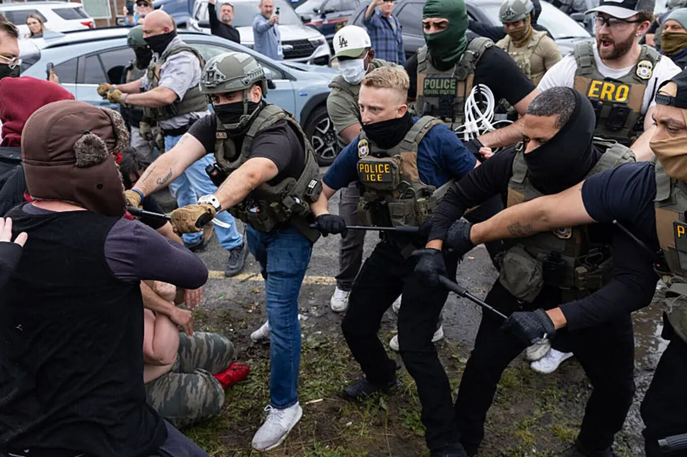 ABD'de ICE gözaltı merkezi önünde protesto: Çok sayıda gözaltı