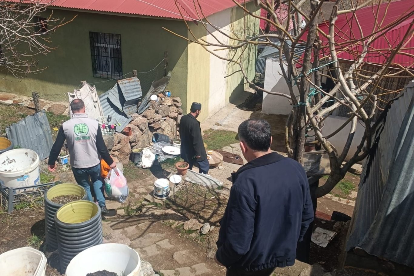 Bingöl Umut Kervanı'ndan 258 aileye yardım